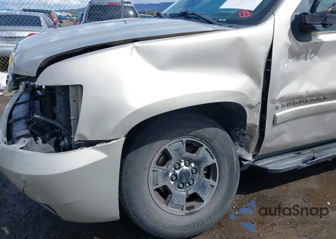 2007 Chevrolet Suburban 1500 Lt z USA, uszkodzony, nr VIN 3GNFK16347G108307